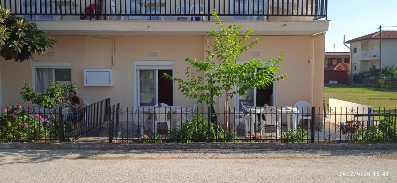 Aparthotel Lemonis House Nea Skioni Zewnętrze zdjęcie
